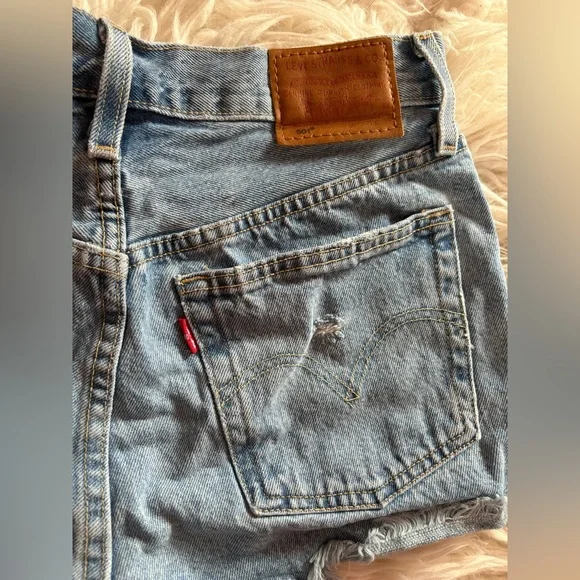 Levi’s 501 High Rise Distressed Cutoff Denim Shorts W26 - Picture 5 of 8